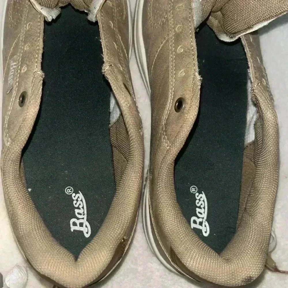 Gently used boys best shoes, size 3 - Picture 6 of 10